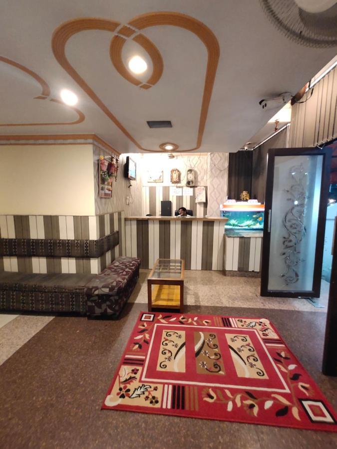 Hotel Aman Palace Prayagraj Esterno foto